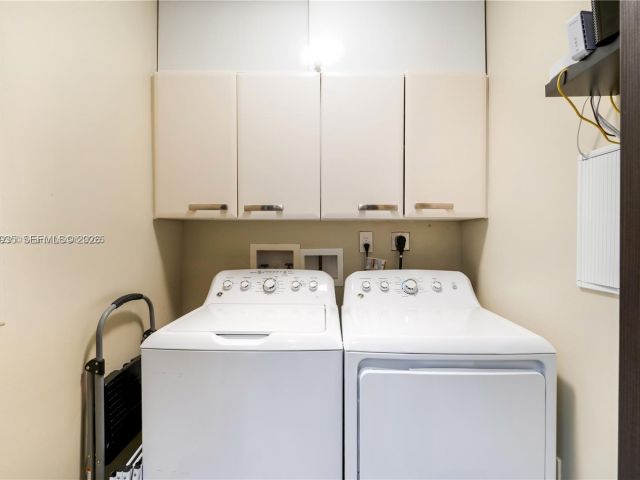 Apartment for rent  Unit #5008 - photo 7435312