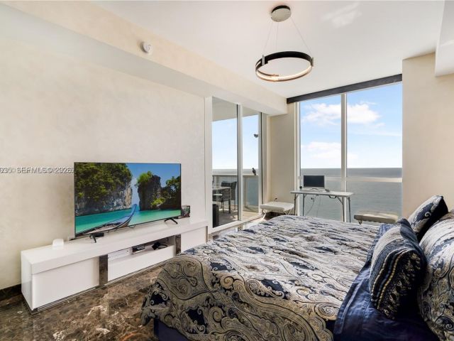 Apartment for rent  Unit #5008 - photo 7435313