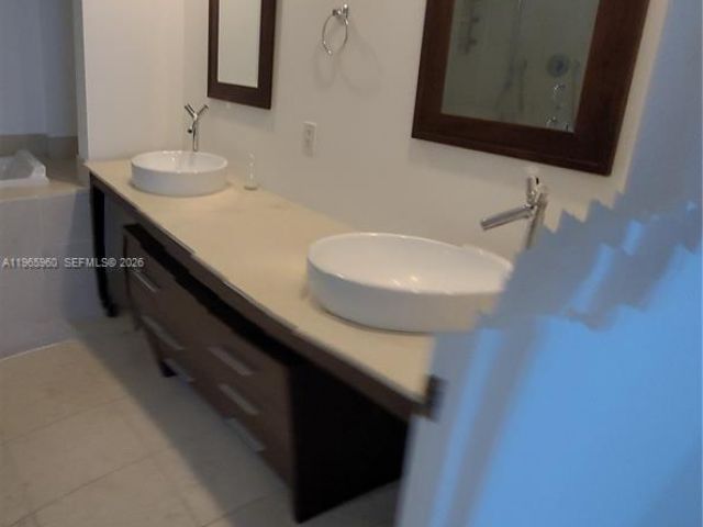 Apartment for rent  Unit #3709 - photo 7510601