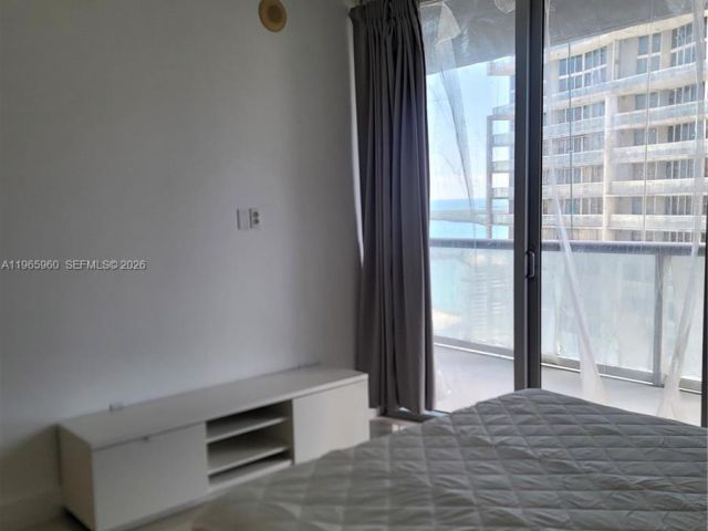 Apartment for rent  Unit #3709 - photo 7510605