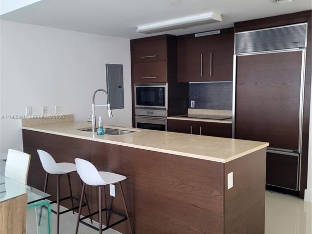 Apartment for rent  Unit #3709 - photo 7510614