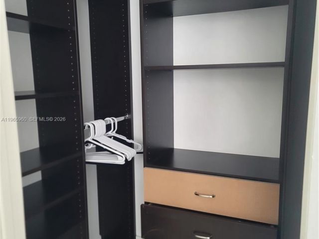 Apartment for rent  Unit #3709 - photo 7510618