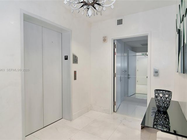 Apartment for rent  Unit #1707 - photo 7498552