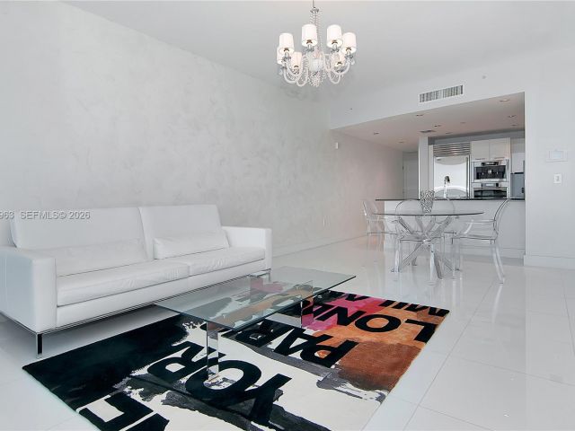 Apartment for rent  Unit #1707 - photo 7498558