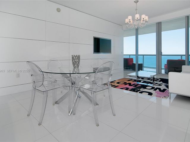 Apartment for rent  Unit #1707 - photo 7498559