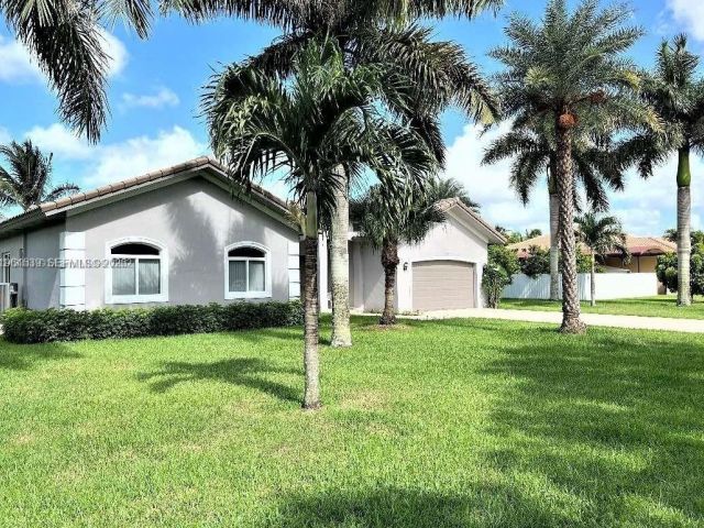 Home for rent at 27669 SW 154th Ave - photo 7435392