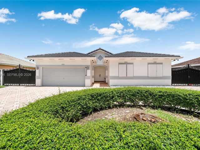 Home for rent at 1205 SE 7th Ct 0 - photo 7435798