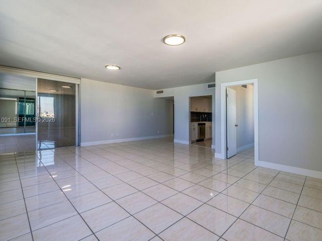 Apartment for rent  Unit #919 - photo 7534795