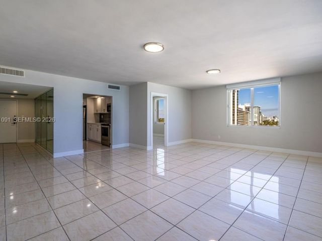 Apartment for rent  Unit #919 - photo 7534796