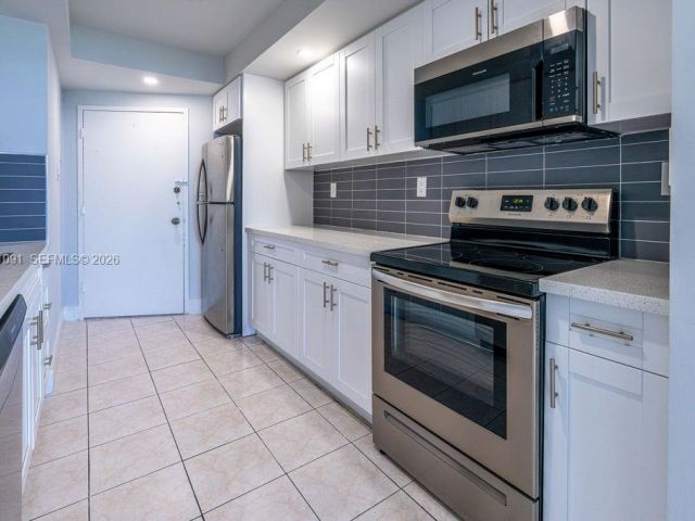 Apartment for rent  Unit #919 - photo 7534799