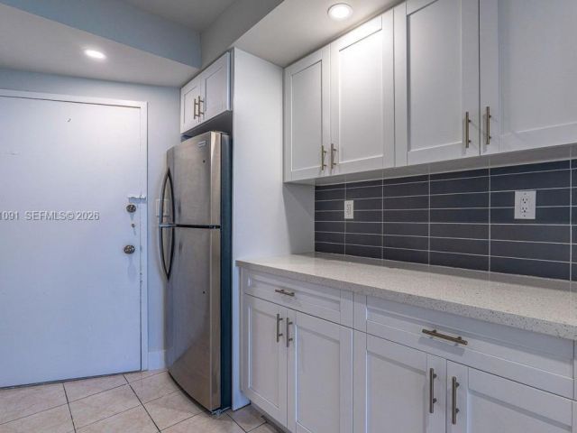 Apartment for rent  Unit #919 - photo 7534800