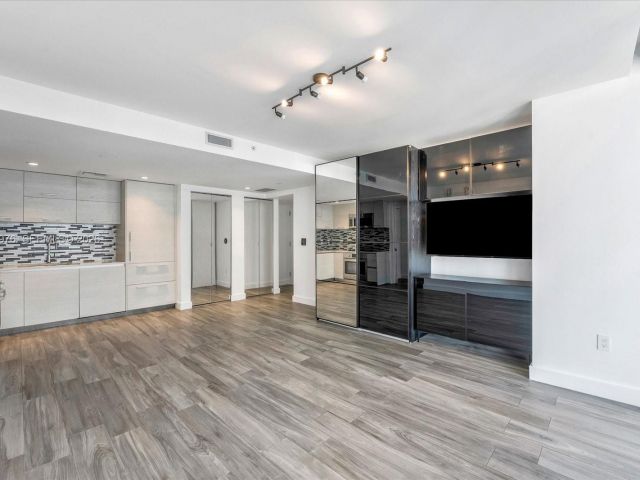 Apartment for sale  Unit #4807 - photo 7436053