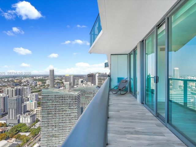 Apartment for sale  Unit #4807 - photo 7436056