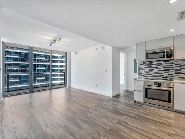 Apartment for sale  Unit #4807 - photo 7436058