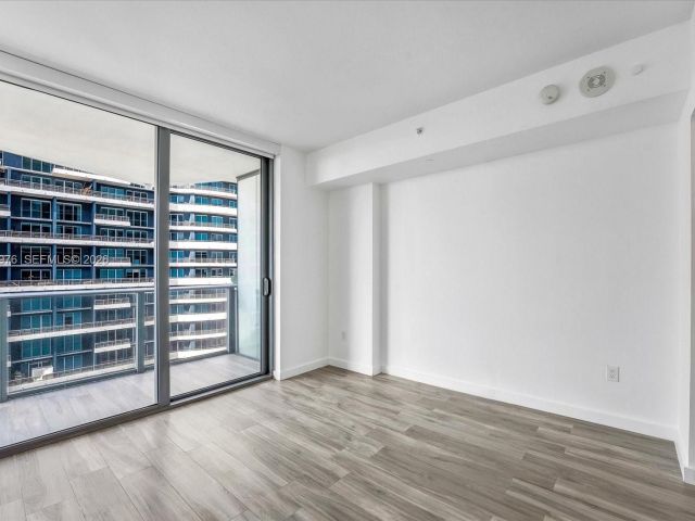 Apartment for sale  Unit #4807 - photo 7436063