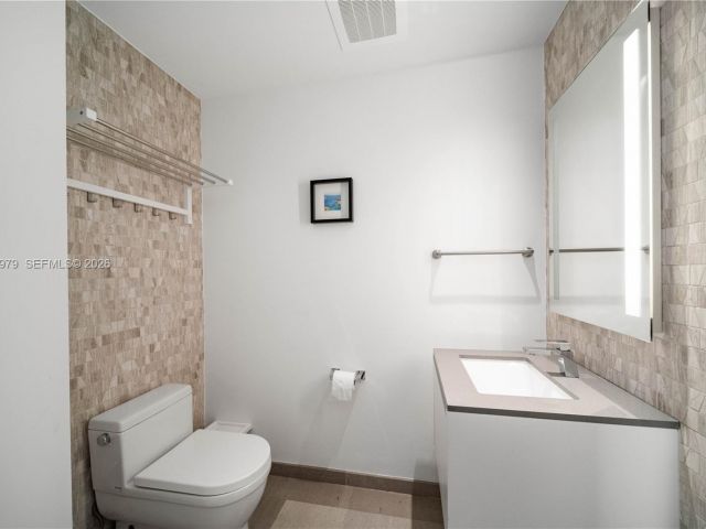 Apartment for sale  Unit #1201 - photo 7527300