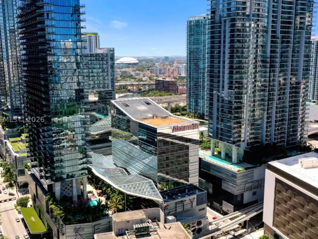 2-bedroom condo for sale in Miami - 68 SE 6th St 1201 - MondialRealty