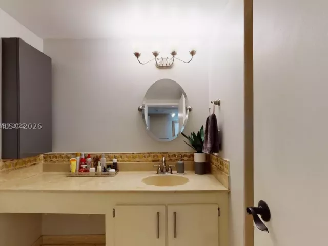 2-bedroom condo for sale in Hallandale Beach - 2500 PARKVIEW DR 417 - MondialRealty