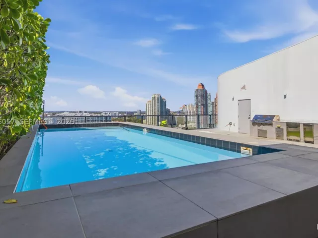 5-bedroom condo for sale in Aventura - 5500 Island Estates Dr PH 1506 - MondialRealty