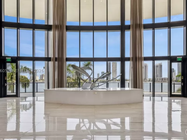 5-bedroom condo for sale in Aventura - 5500 Island Estates Dr PH 1506 - MondialRealty