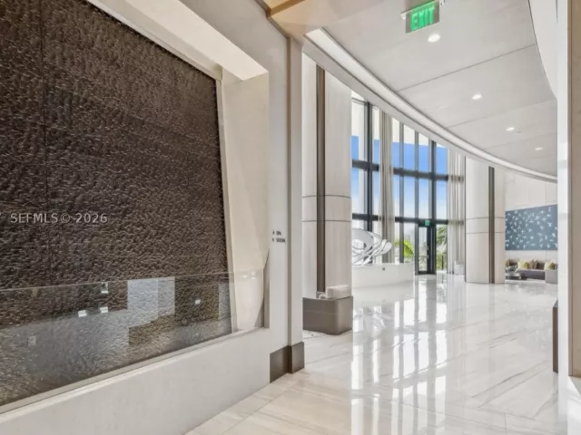 5-bedroom condo for sale in Aventura - 5500 Island Estates Dr PH 1506 - MondialRealty