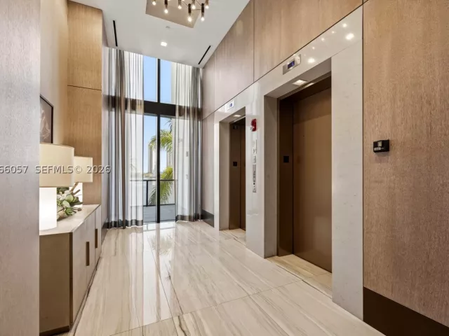 5-bedroom condo for sale in Aventura - 5500 Island Estates Dr PH 1506 - MondialRealty