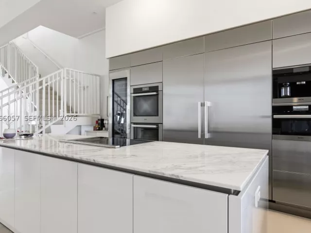 5-bedroom condo for sale in Aventura - 5500 Island Estates Dr PH 1506 - MondialRealty