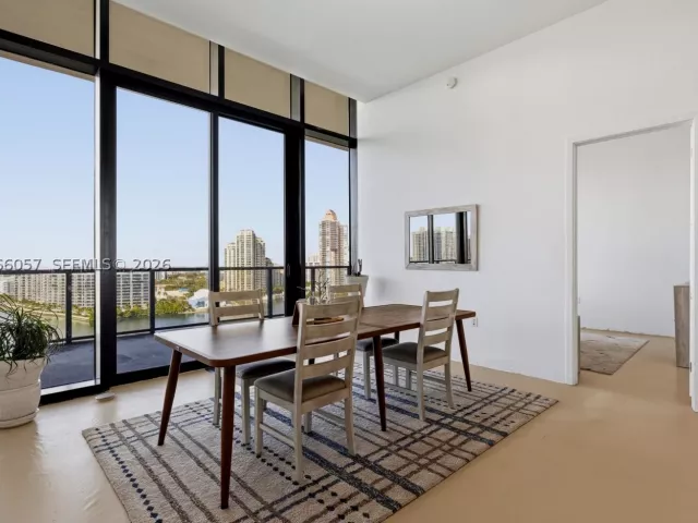 5-bedroom condo for sale in Aventura - 5500 Island Estates Dr PH 1506 - MondialRealty