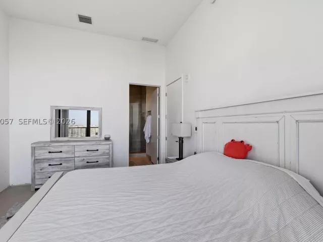 5-bedroom condo for sale in Aventura - 5500 Island Estates Dr PH 1506 - MondialRealty