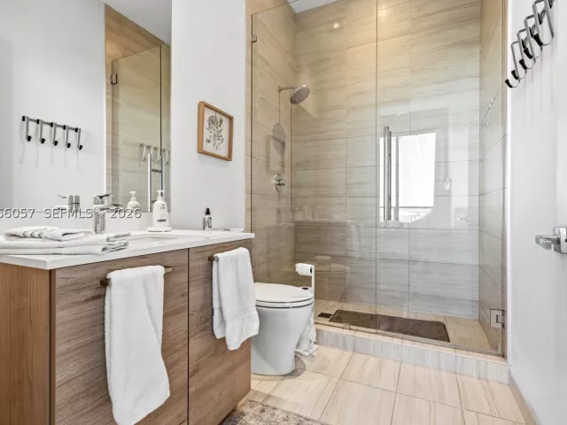 5-bedroom condo for sale in Aventura - 5500 Island Estates Dr PH 1506 - MondialRealty