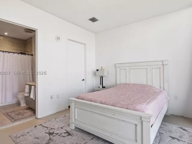 5-bedroom condo for sale in Aventura - 5500 Island Estates Dr PH 1506 - MondialRealty