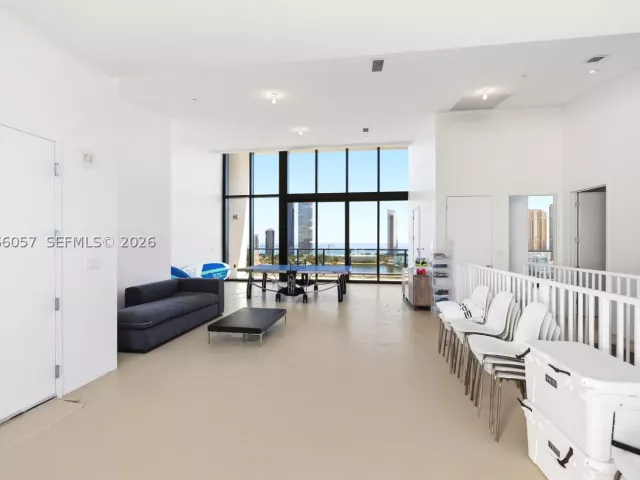 5-bedroom condo for sale in Aventura - 5500 Island Estates Dr PH 1506 - MondialRealty