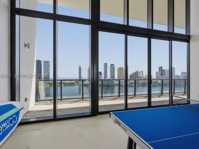 5-bedroom condo for sale in Aventura - 5500 Island Estates Dr PH 1506 - MondialRealty