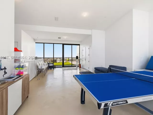 5-bedroom condo for sale in Aventura - 5500 Island Estates Dr PH 1506 - MondialRealty