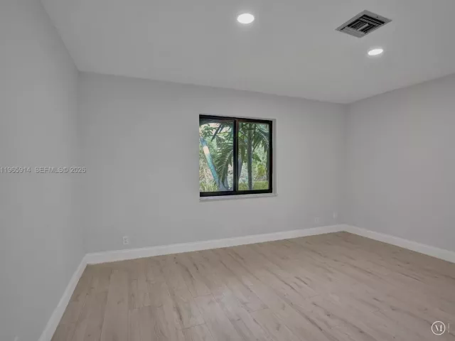 Home for sale at 6 Chestnut Cir - photo 7450869