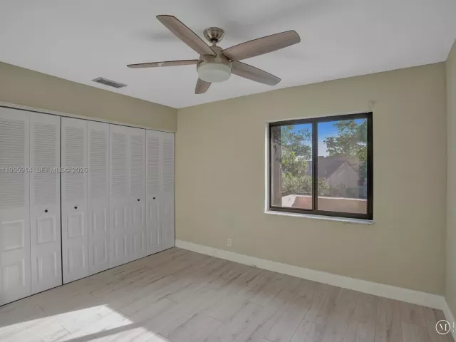 Home for sale at 6 Chestnut Cir - photo 7450871