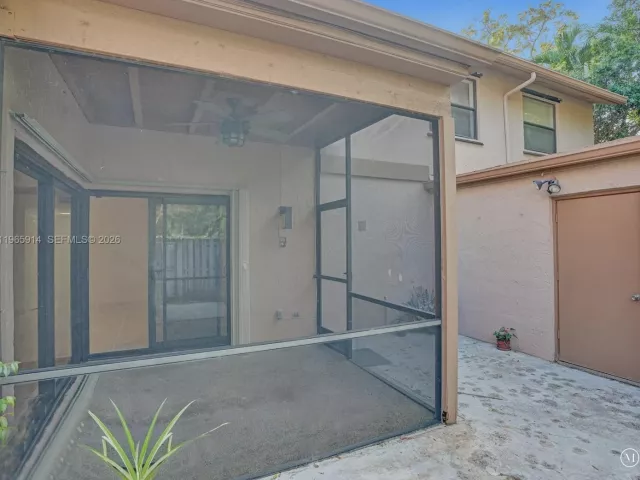 Home for sale at 6 Chestnut Cir - photo 7450876