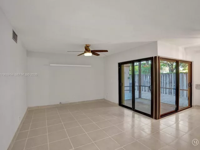 Home for sale at 6 Chestnut Cir - photo 7450860