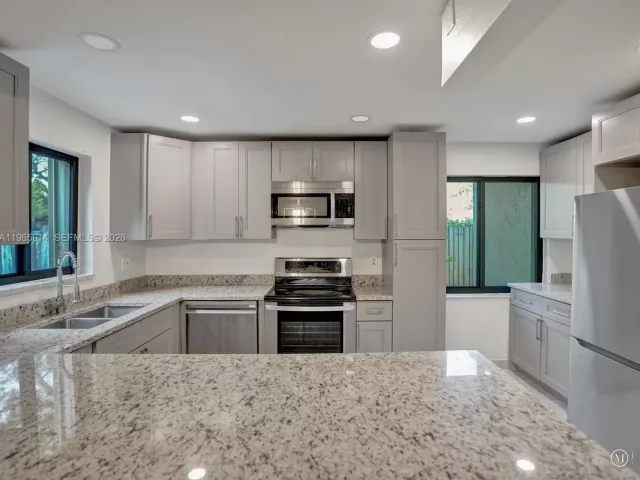 Home for sale at 6 Chestnut Cir - photo 7450865