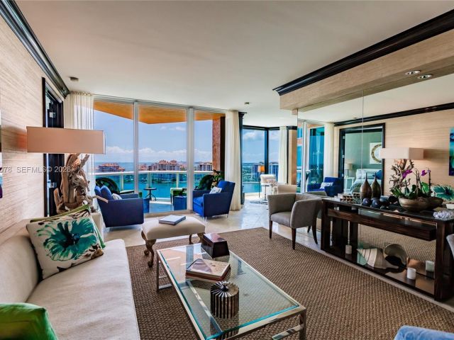 Apartment for rent  Unit #1604 - photo 7438915