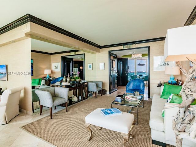 Apartment for rent  Unit #1604 - photo 7438917