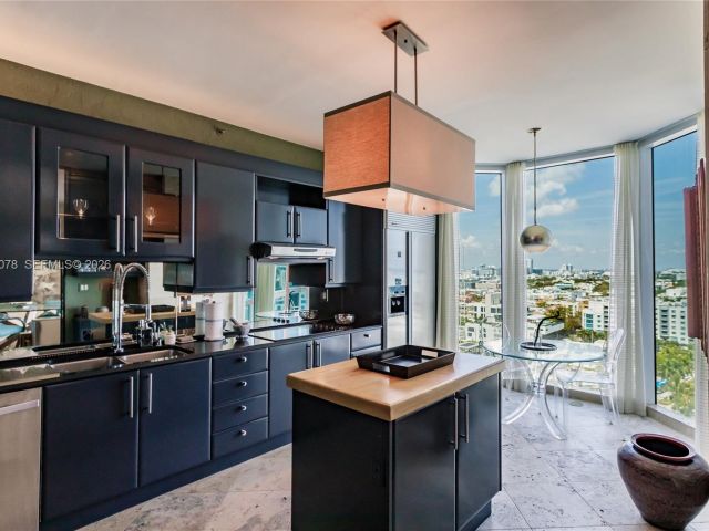 Apartment for rent  Unit #1604 - photo 7438925