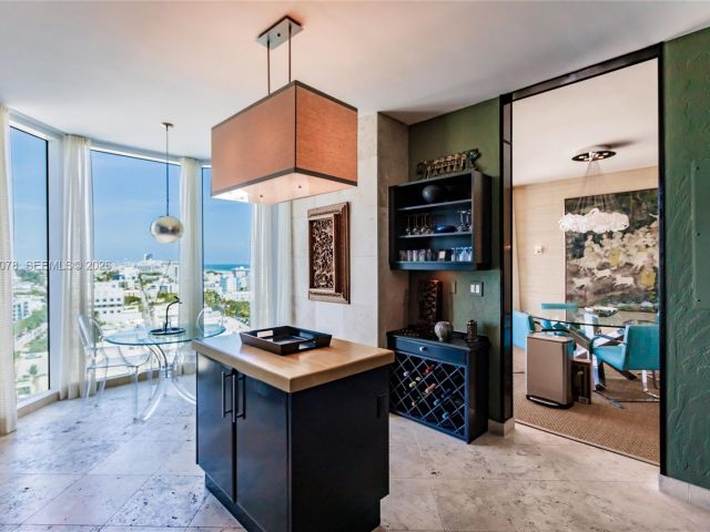 Apartment for rent  Unit #1604 - photo 7438926