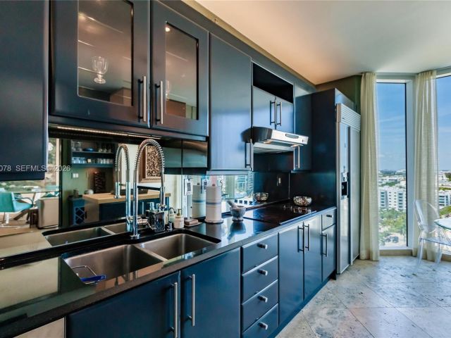 Apartment for rent  Unit #1604 - photo 7438929