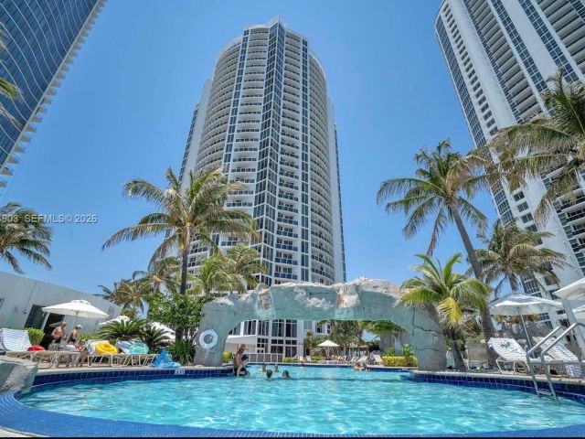 Apartment for sale  Unit #917 - photo 7444929