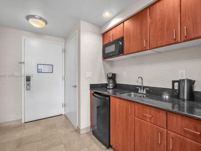 Apartment for sale  Unit #917 - photo 7444938