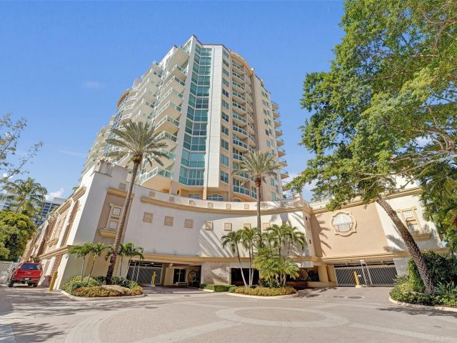 2-bedroom condo for sale in Fort Lauderdale - 2845 NE 9th Street 601 - MondialRealty