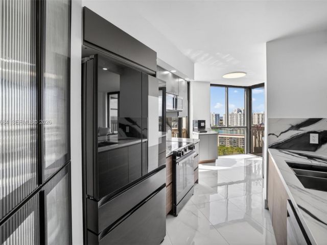 Apartment for sale  Unit #1710 - photo 7487510