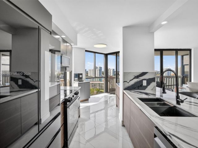 Apartment for sale  Unit #1710 - photo 7487511