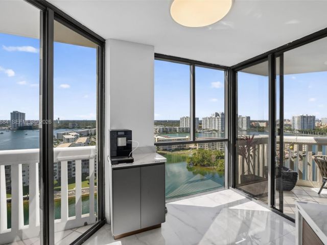 Apartment for sale  Unit #1710 - photo 7487513